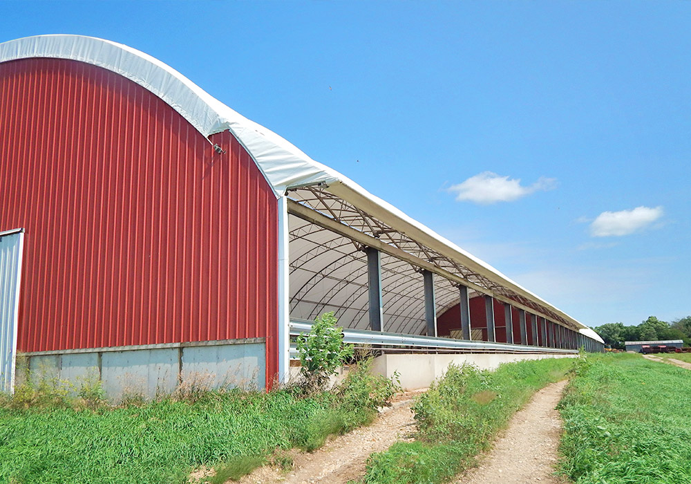 hoop barn for cattle